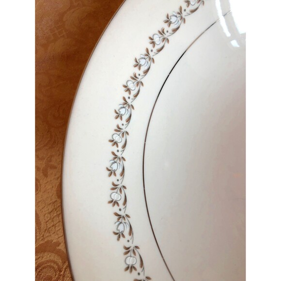 14 in Serving Platter & 9 in Vegetable Bowl Royal Castle Radiance Hostess Set - Picture 8 of 8